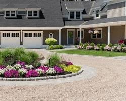 10 Circular Driveway Ideas to Instantly Upgrade Your Home