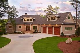 10 Circular Driveway Ideas to Instantly Upgrade Your Home