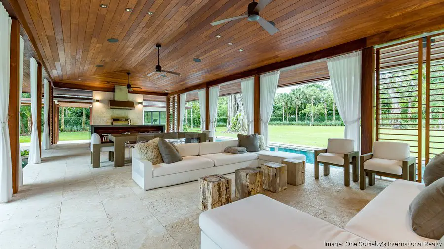 Andre Hakkak House: Inside a Modern Architectural Gem